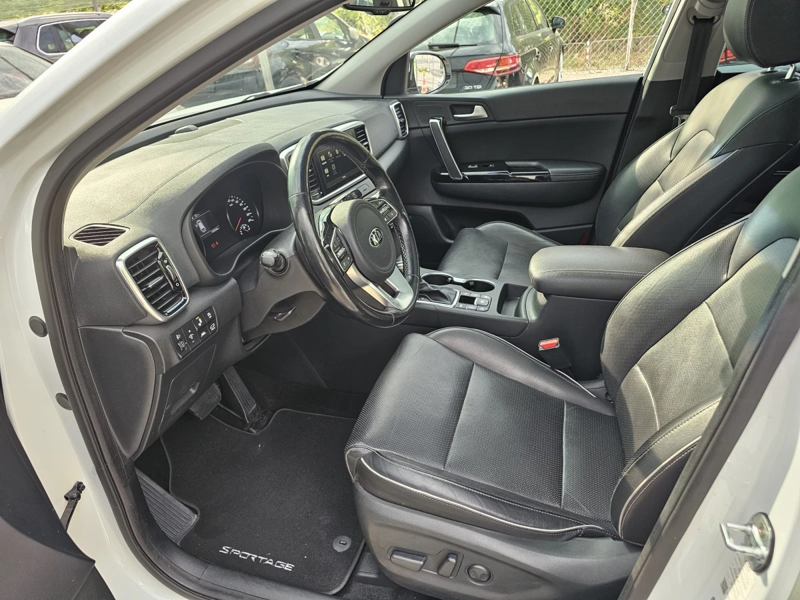 Kia Sportage 2.0CRDI* 4WD* Platinum* LED* 360cam* FULL, снимка 11 - Автомобили и джипове - 55211673