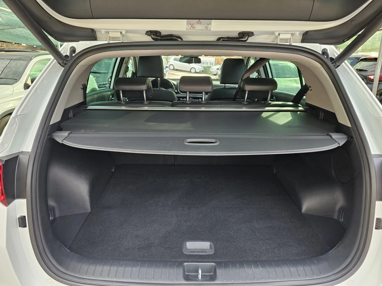 Kia Sportage 2.0CRDI* 4WD* Platinum* LED* 360cam* FULL, снимка 13 - Автомобили и джипове - 55211673
