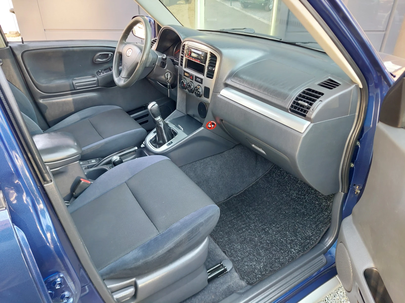 Suzuki Grand vitara 2.0i--128kc-ТОП СЪСТОЯНИЕ, снимка 11 - Автомобили и джипове - 55946025