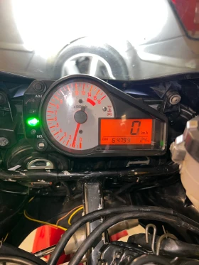 Обява за продажба на Suzuki Gsxr 750 ~5 500 лв. - изображение 6 | Auto.bg Обява за продажба на Suzuki Gsxr 750 ~5 500 лв. - изображение 6