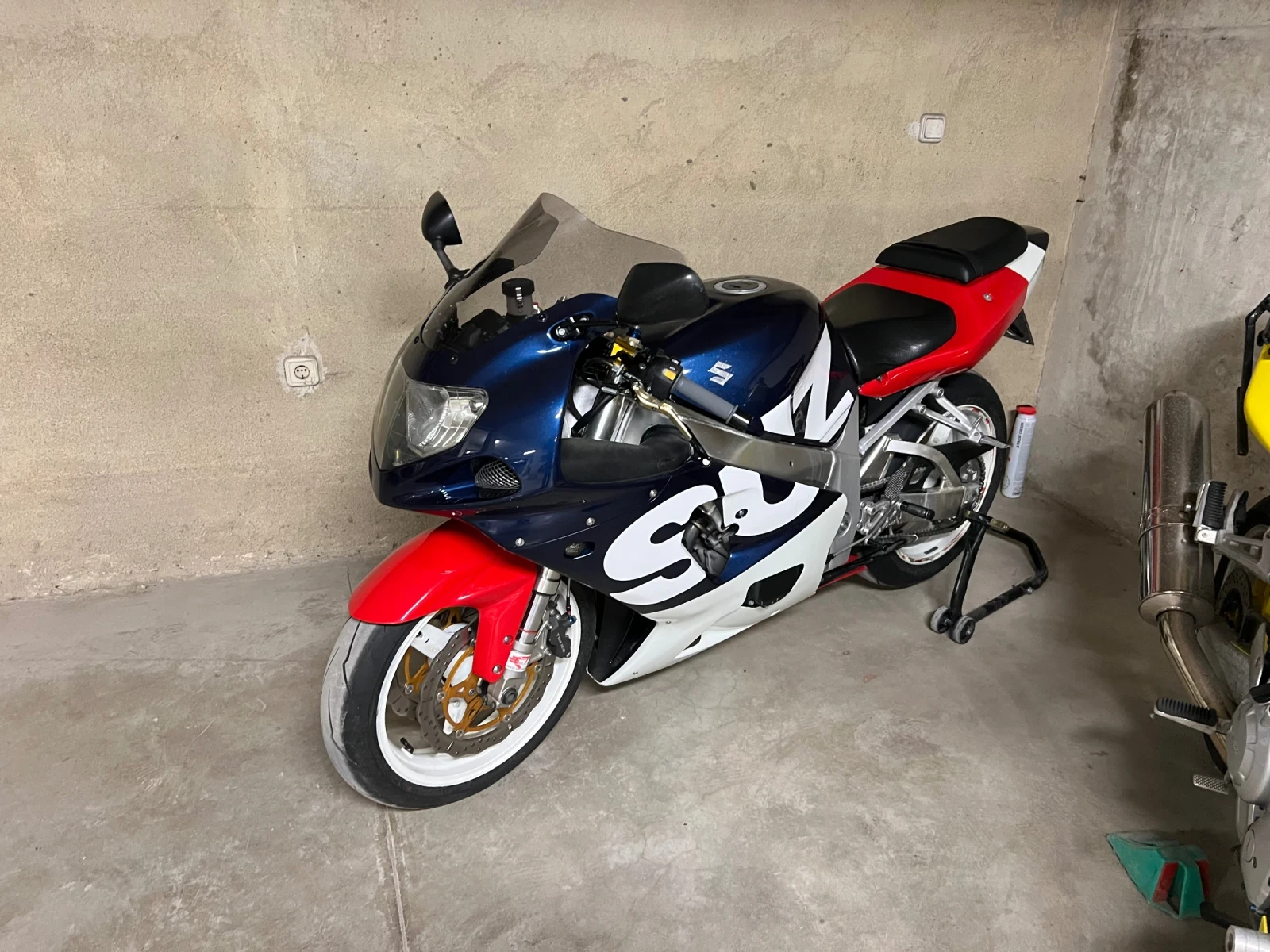 Suzuki Gsxr 750 - изображение 2