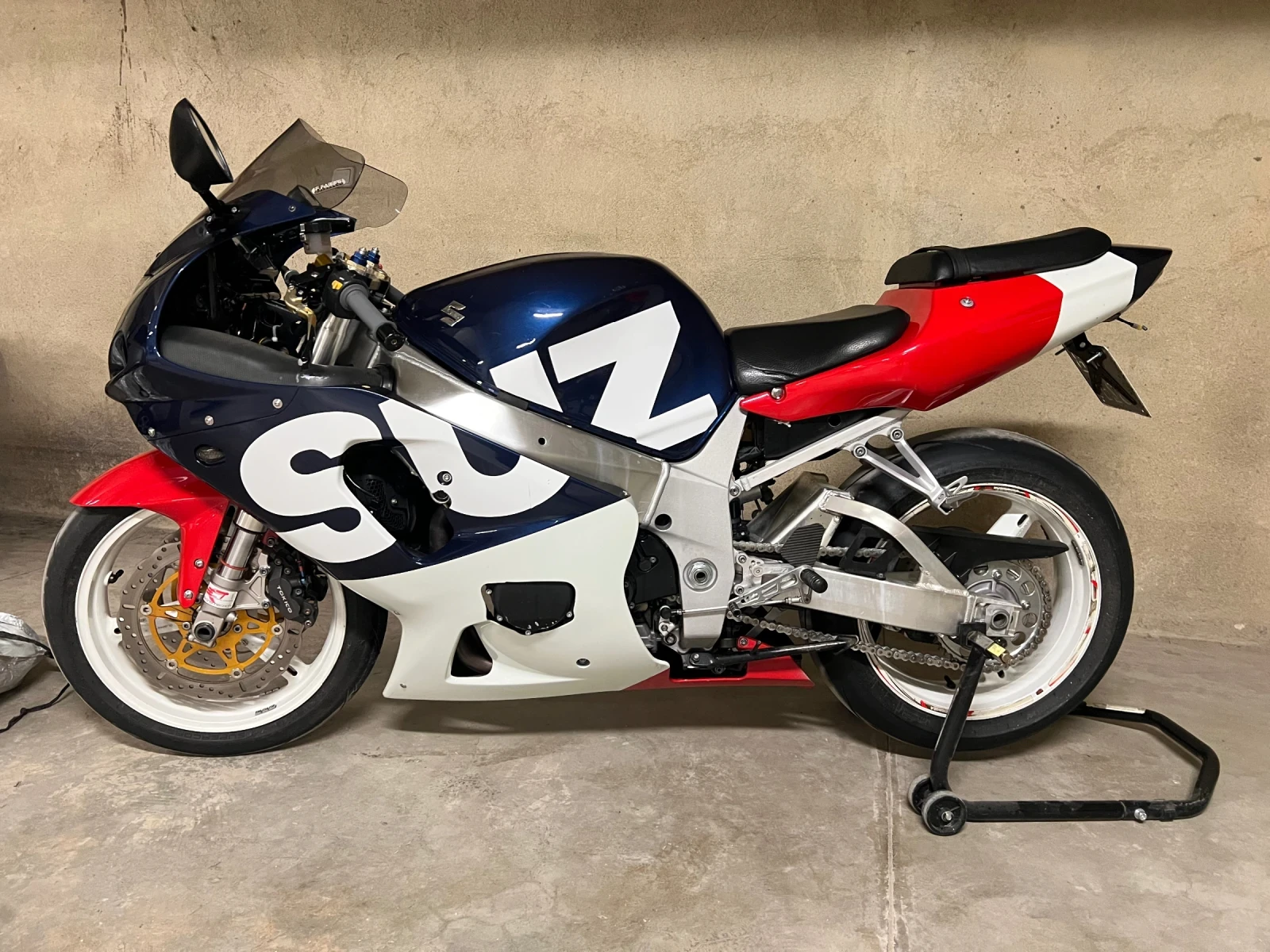 Suzuki Gsxr 750 - изображение 10