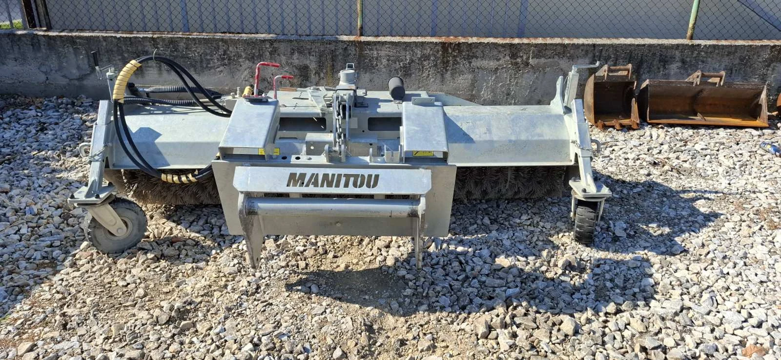 ������������ ������� Manitou ����� SCC 2600+  | Mobile.bg � ����������� 2