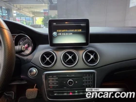 Mercedes-Benz CLA 200, снимка 8