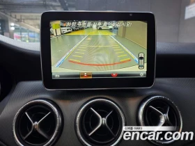 Mercedes-Benz CLA 200, снимка 9