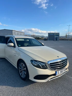 Mercedes-Benz E 200 2.0, снимка 10