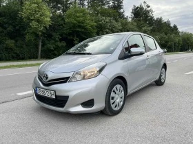 Toyota Yaris РЕАЛНИ КИЛОМЕТРИ!!!, снимка 2