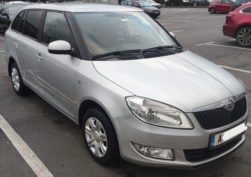 Skoda Fabia, снимка 2 - Автомобили и джипове - 47512431