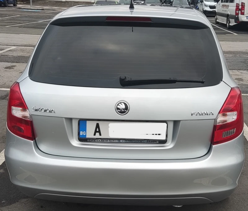 Skoda Fabia, снимка 5 - Автомобили и джипове - 47512431