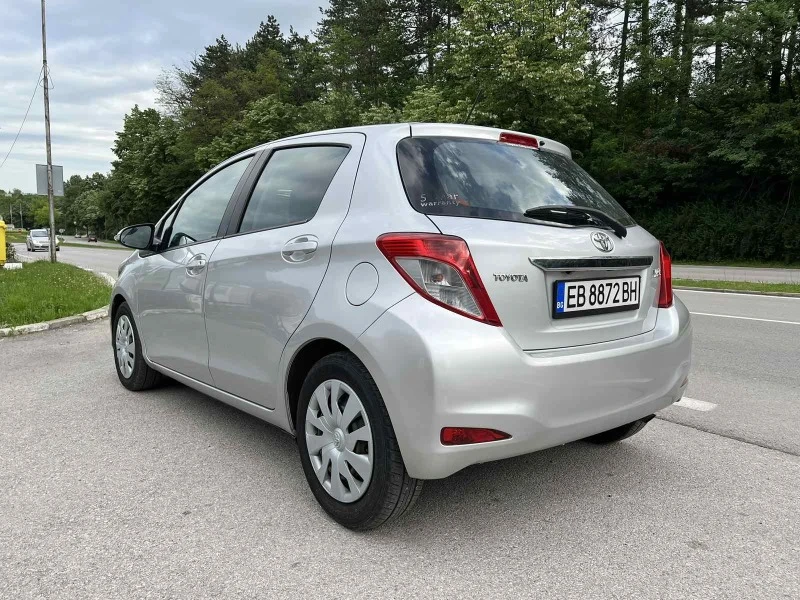 Toyota Yaris РЕАЛНИ КИЛОМЕТРИ!!!, снимка 6 - Автомобили и джипове - 45860805