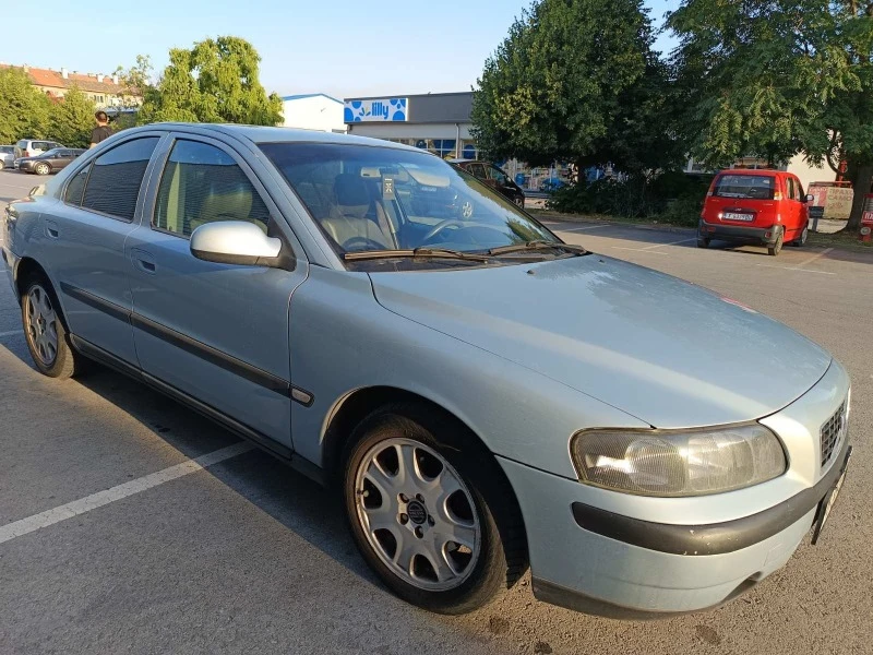 Volvo S60, снимка 3 - Автомобили и джипове - 47742356