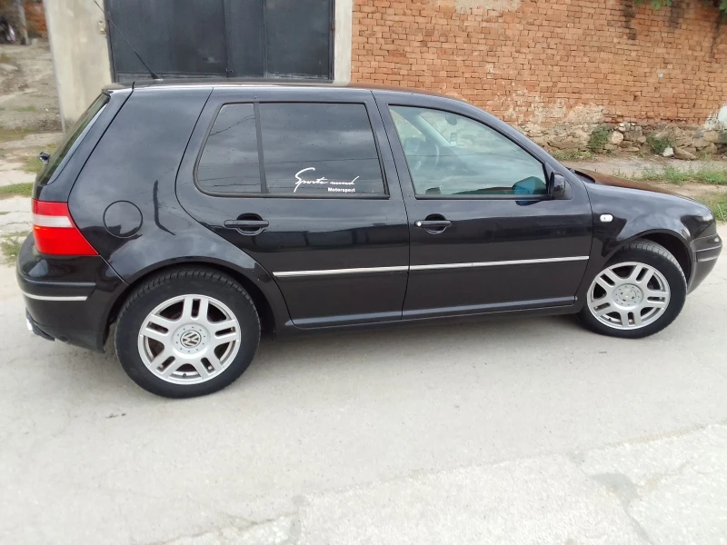 VW Golf 1.6 GAS, снимка 5 - Автомобили и джипове - 47231051