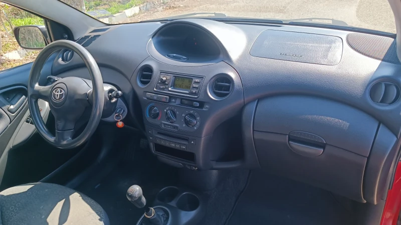 Toyota Yaris, снимка 4 - Автомобили и джипове - 49600289