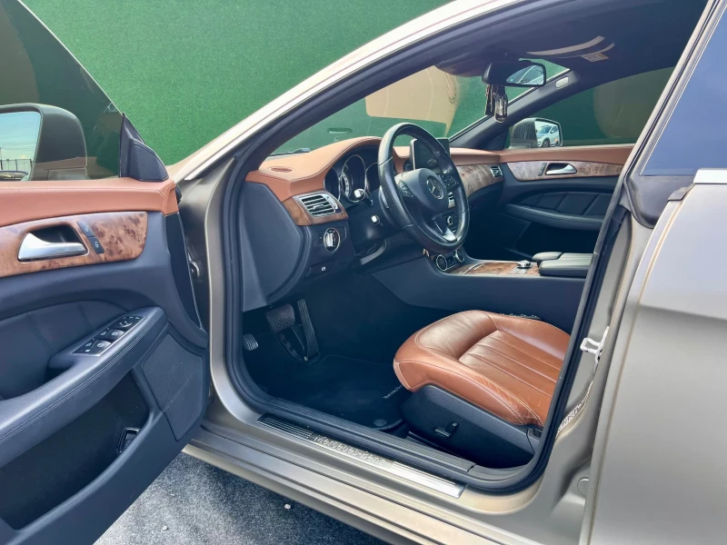 Mercedes-Benz CLS 350 AMG 4 Matic LED MULTIBEAM Дистроник Масаж ЛИЗИНГ, снимка 7 - Автомобили и джипове - 52483810