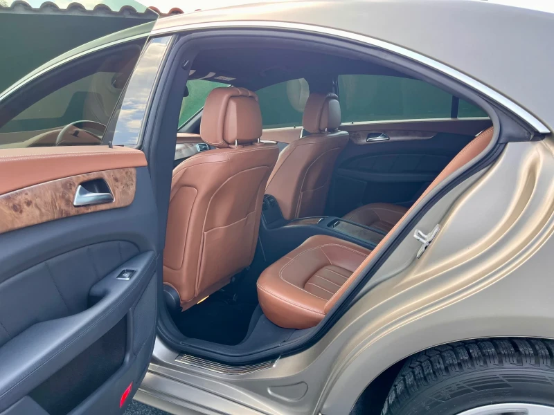 Mercedes-Benz CLS 350 AMG 4 Matic LED MULTIBEAM Дистроник Масаж ЛИЗИНГ, снимка 8 - Автомобили и джипове - 52483810