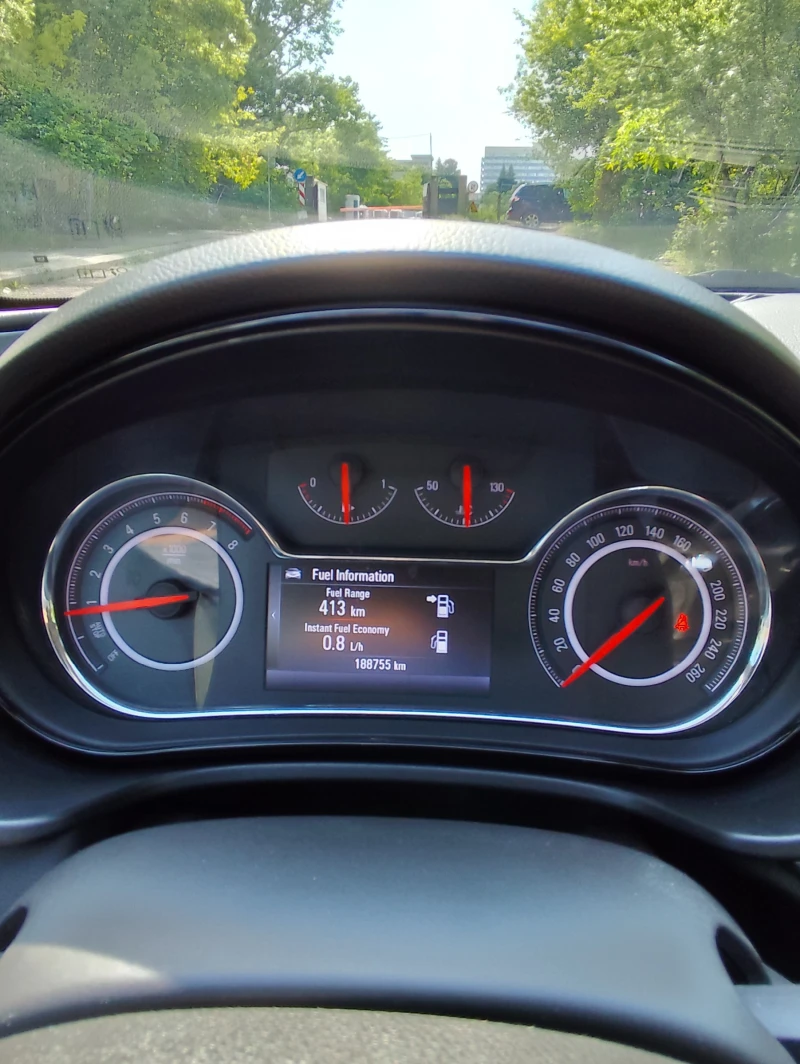 Opel Insignia 1.6 TURBO 170 к.с. Евро 5B, снимка 5 - Автомобили и джипове - 51940616