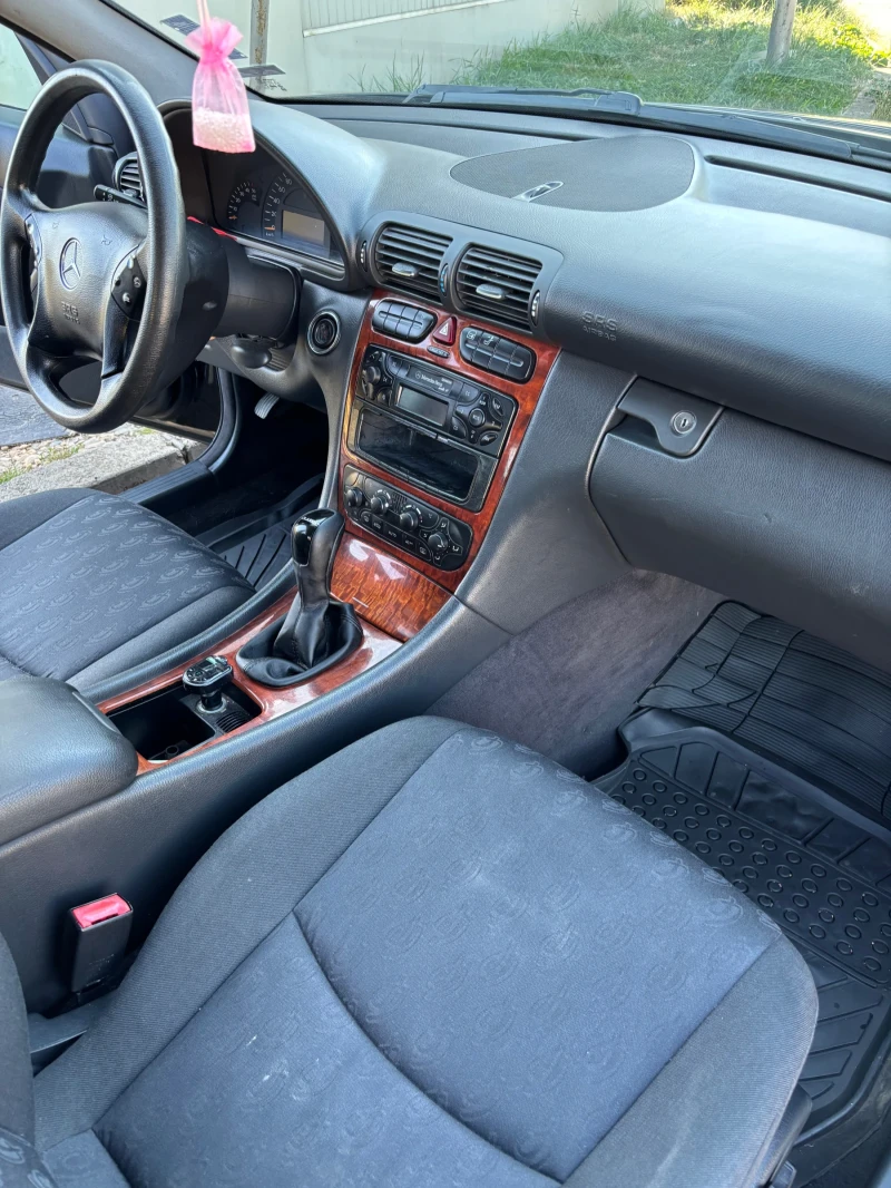 Mercedes-Benz C 220, снимка 7 - Автомобили и джипове - 52435331