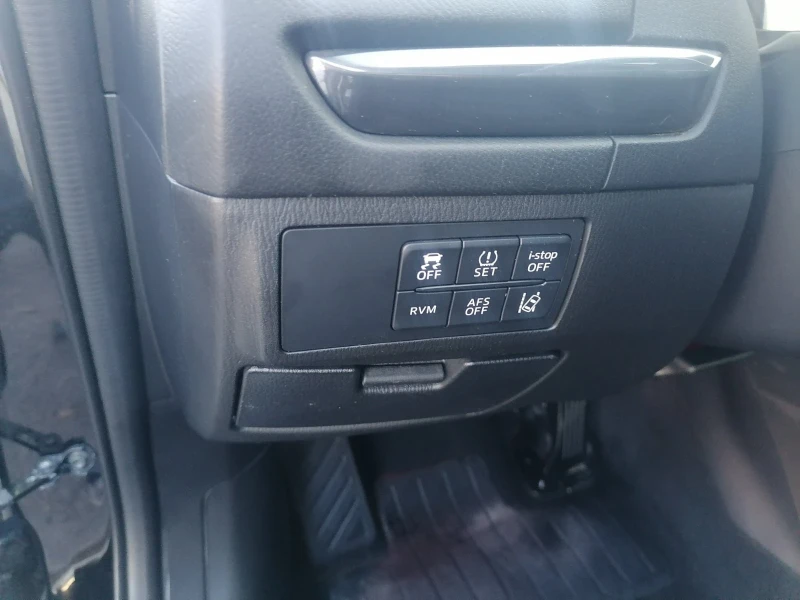 Mazda 6 2.0i Skyactiv, снимка 13 - Автомобили и джипове - 52642207