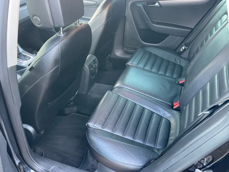 VW Passat 2.0TDI/DSG/КОЖА/HIGHLINE/NAVI/EURO 6/UV GLASS/FULL, снимка 9 - Автомобили и джипове - 53024399