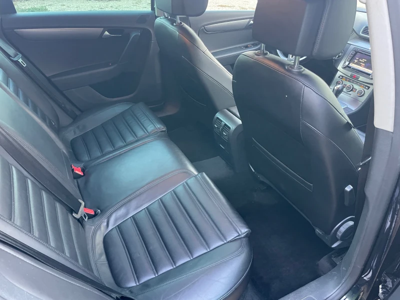VW Passat 2.0TDI/DSG/КОЖА/HIGHLINE/NAVI/EURO 6/UV GLASS/FULL, снимка 10 - Автомобили и джипове - 53024399