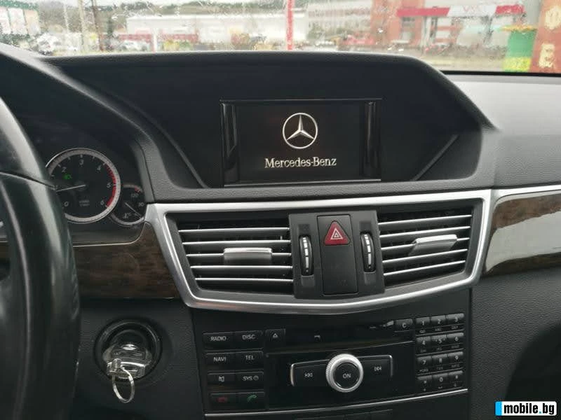 Mercedes-Benz E 250, снимка 15 - Автомобили и джипове - 46488617