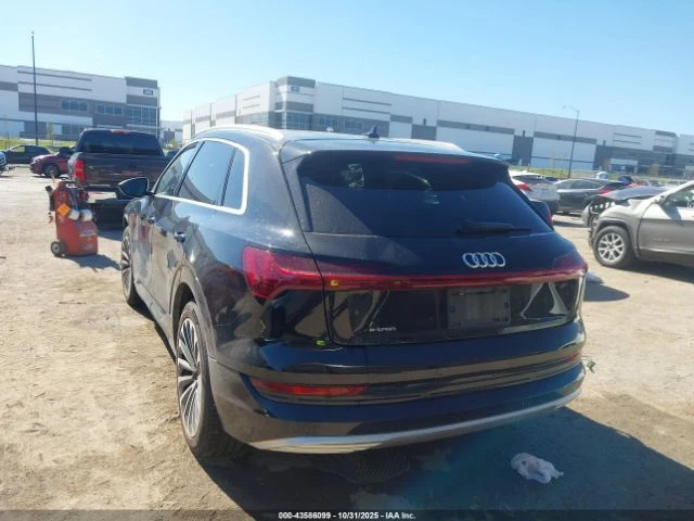 Audi E-Tron PREMIUM PLUS / QUATTRO / BANG&OLUFSEN, снимка 6 - Автомобили и джипове - 53154957