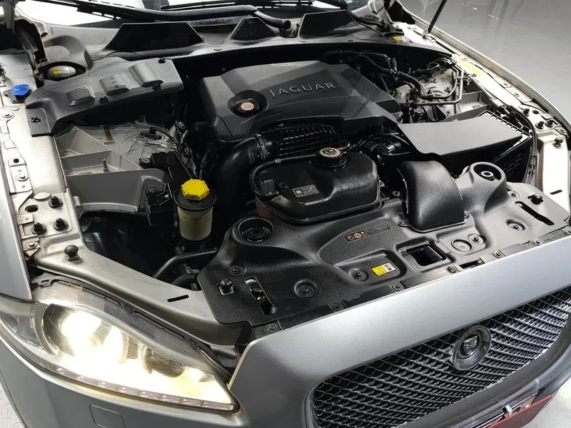 Jaguar Xj 3.0D, снимка 6 - Автомобили и джипове - 54454380