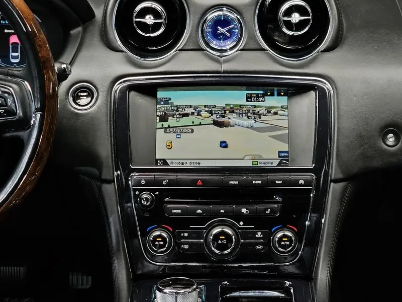 Jaguar Xj 3.0D, снимка 14 - Автомобили и джипове - 54454380
