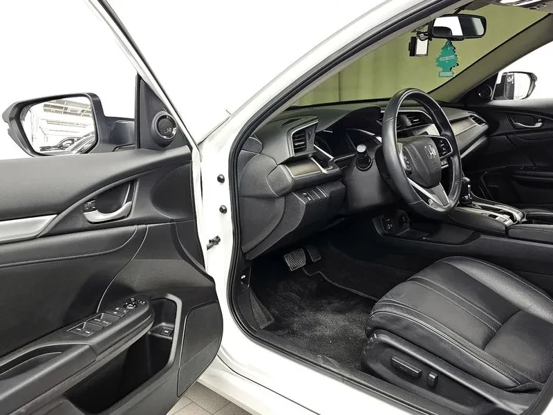Honda Civic 2.0 Бензин, снимка 9 - Автомобили и джипове - 55486753