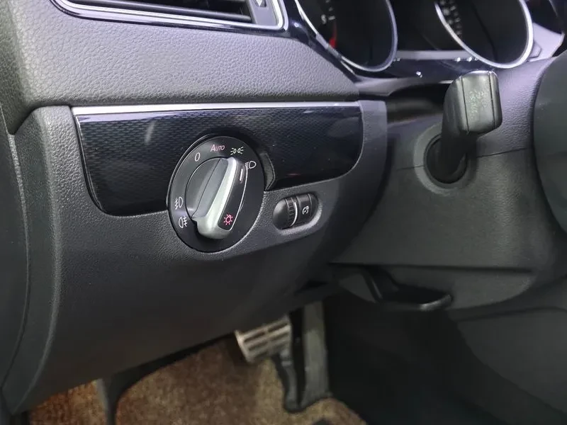 VW Jetta 2.0TDI PREMIUM | Mobile.bg � ����������� 17