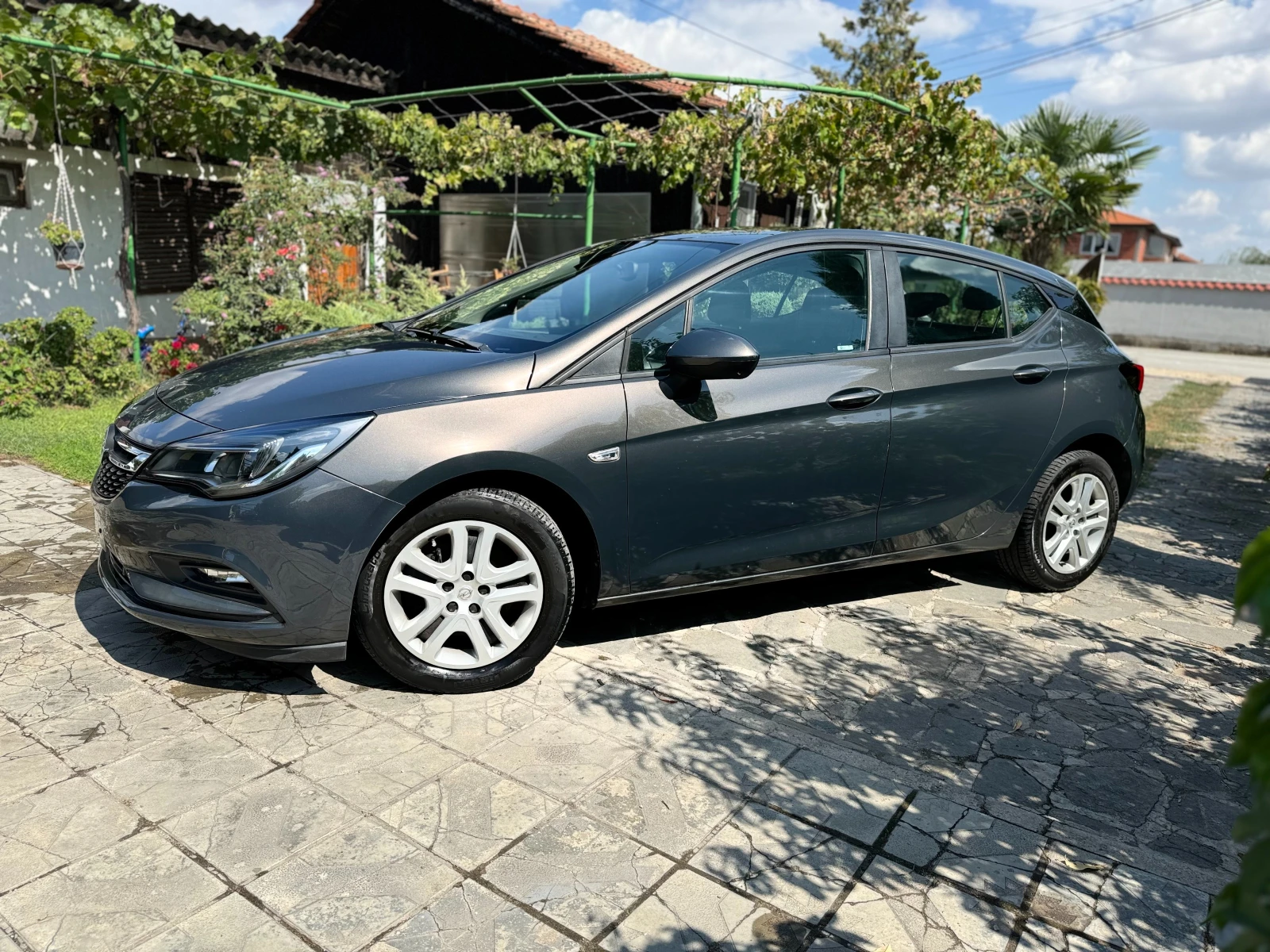 Opel Astra К 1.6CTDi Hatchback - изображение 7