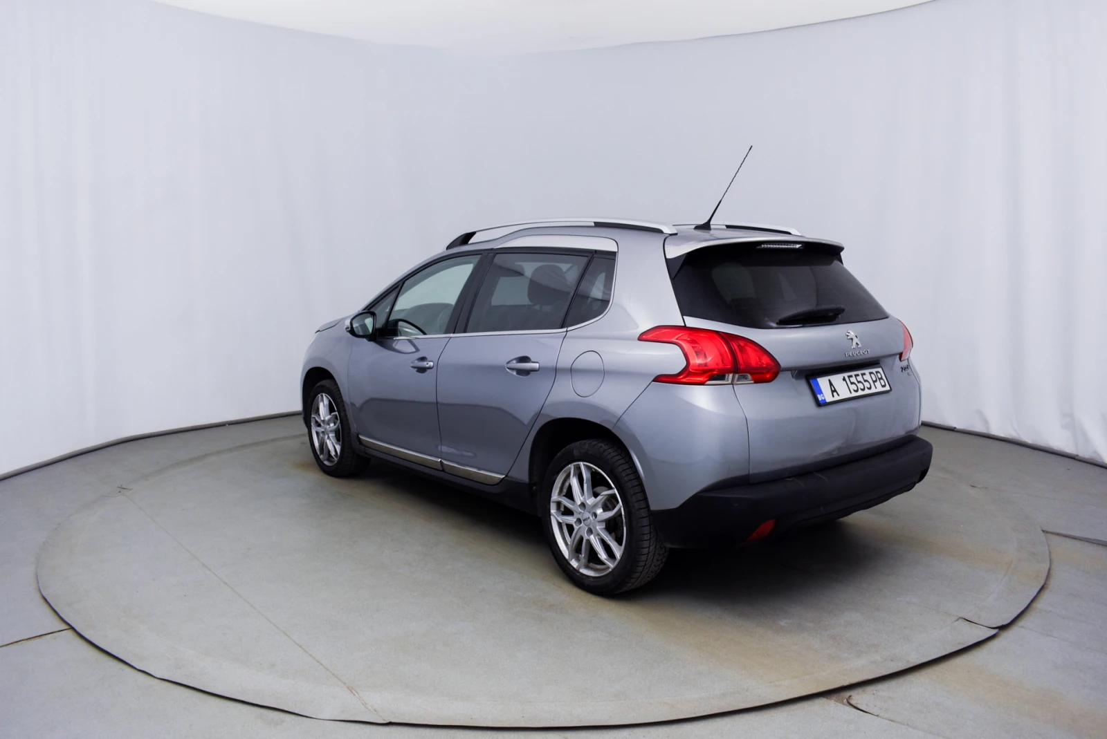 Peugeot 2008 1.2I - изображение 3