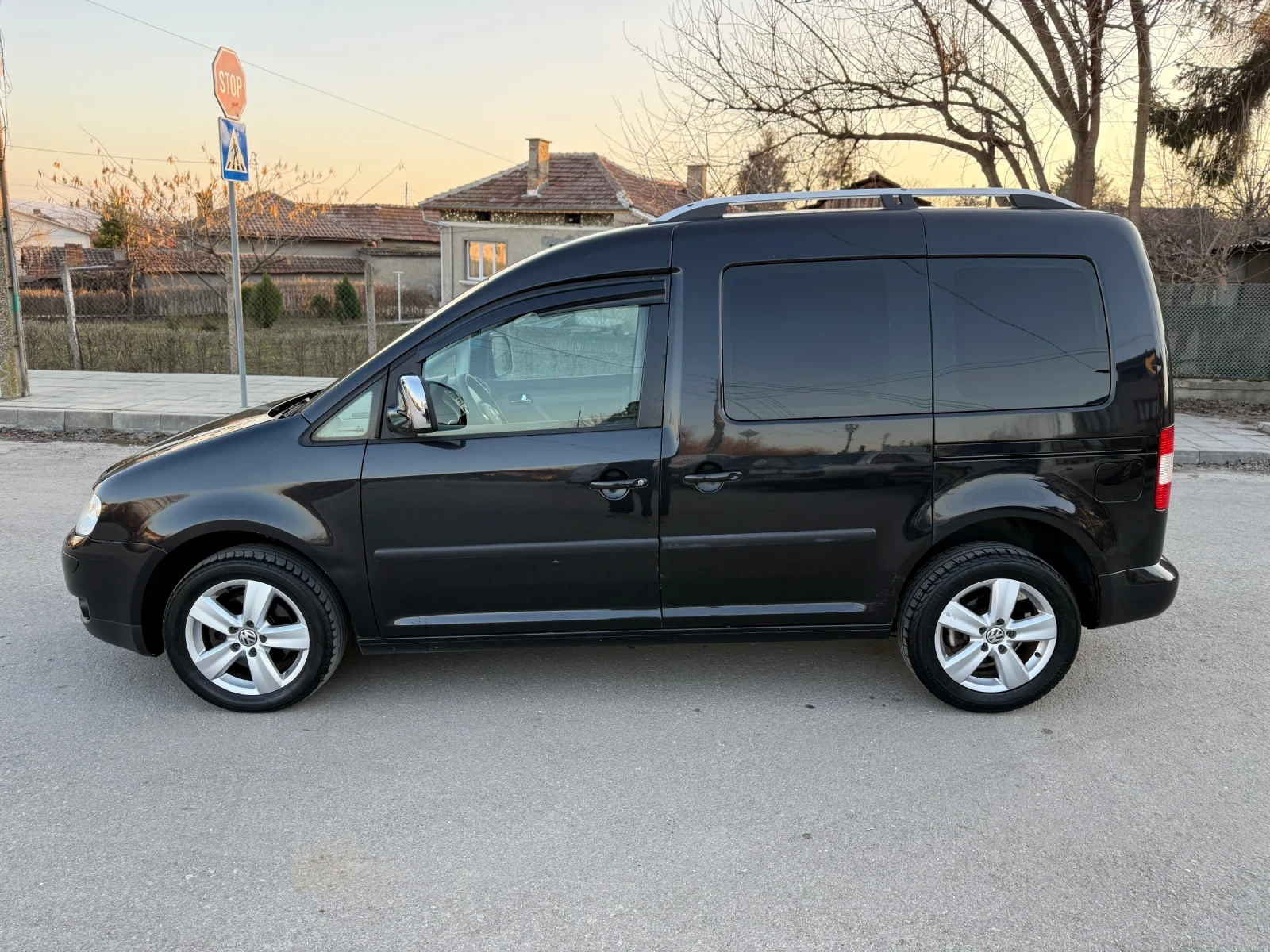 VW Caddy 1.9TDI DSG - изображение 7