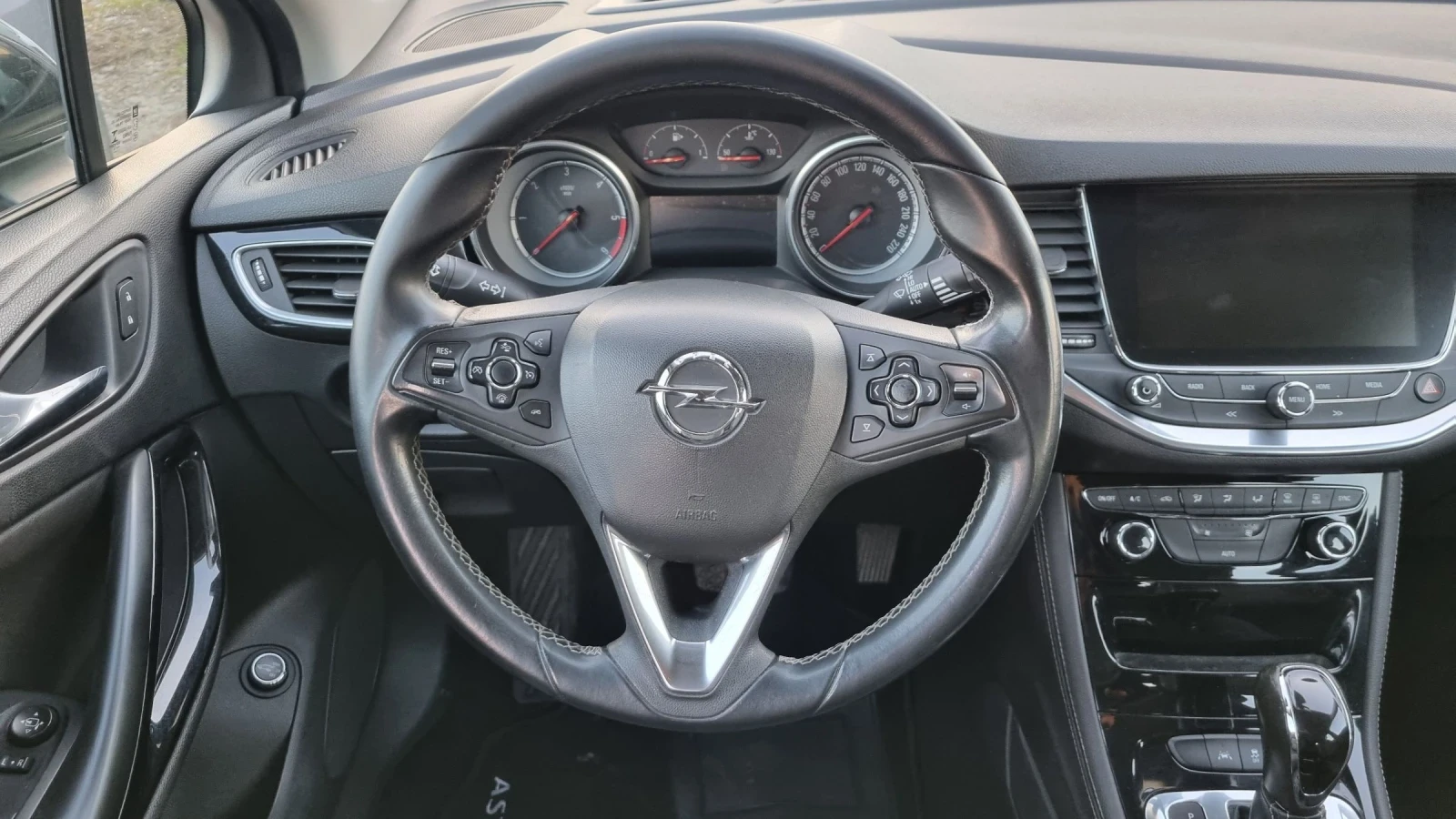 Opel Astra К- Full options 1.6 136 - изображение 10