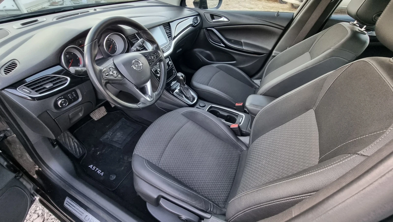 Opel Astra К- Full options 1.6 136 - изображение 8