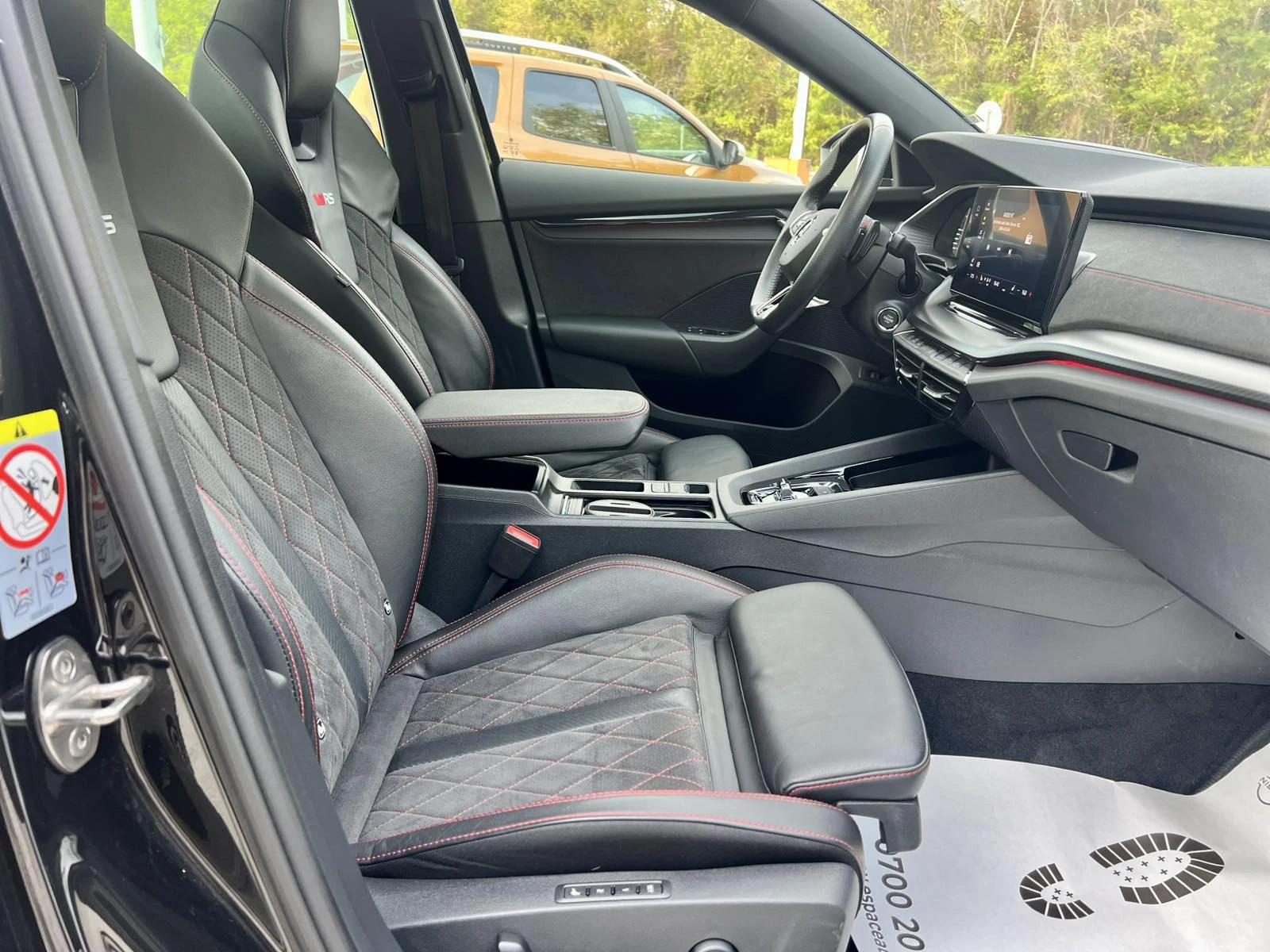 Skoda Octavia vRS 2.0 TDI / 200 к.с. / DSG / MATRIX / Панорама - изображение 8