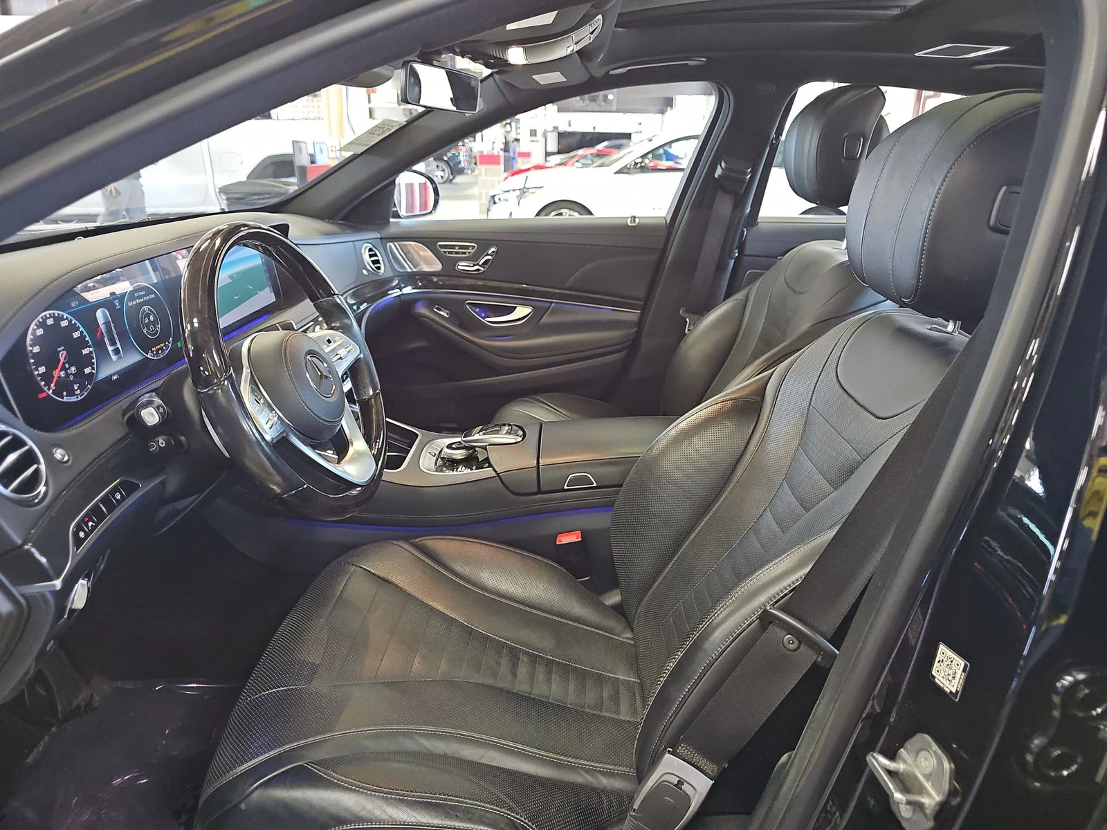 Mercedes-Benz S 560 4MATIC * CARFAX * БЕЗ ПЪРВОНАЧАЛНА ВНОСКА - изображение 7