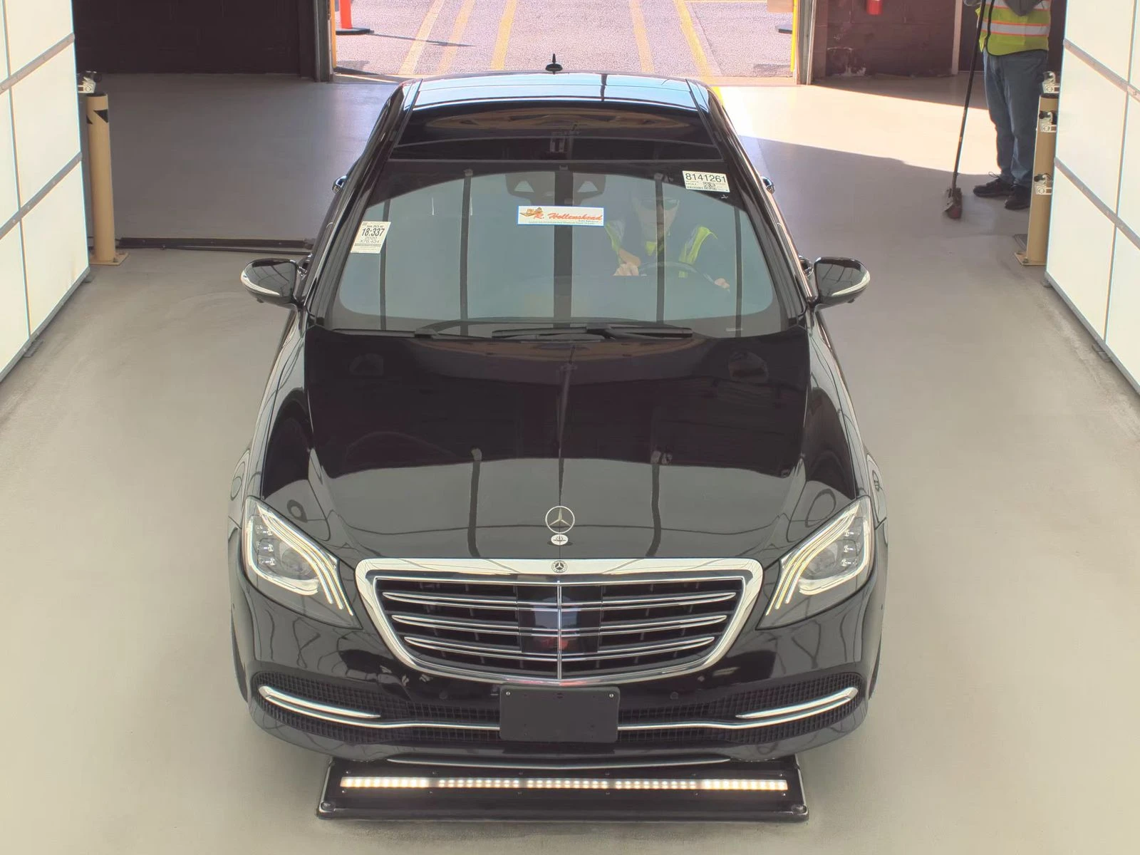 Mercedes-Benz S 560 4MATIC * CARFAX * БЕЗ ПЪРВОНАЧАЛНА ВНОСКА - изображение 2