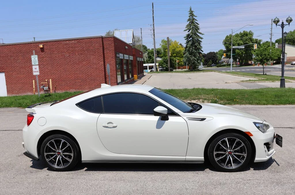 Subaru BRZ * Premium* RWD* АвтоКредит* (Цена до БГ) - изображение 6