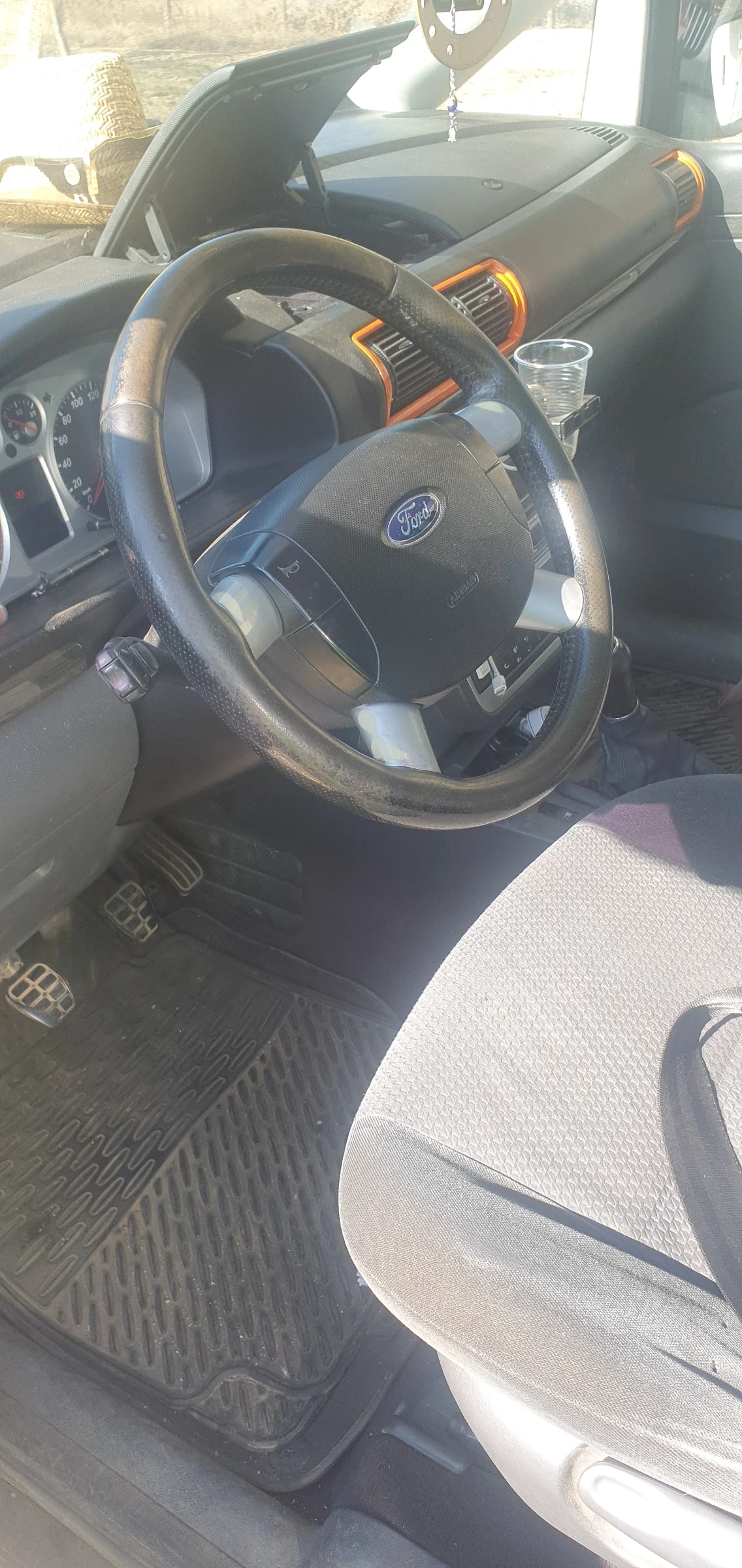 Ford Galaxy  - изображение 8