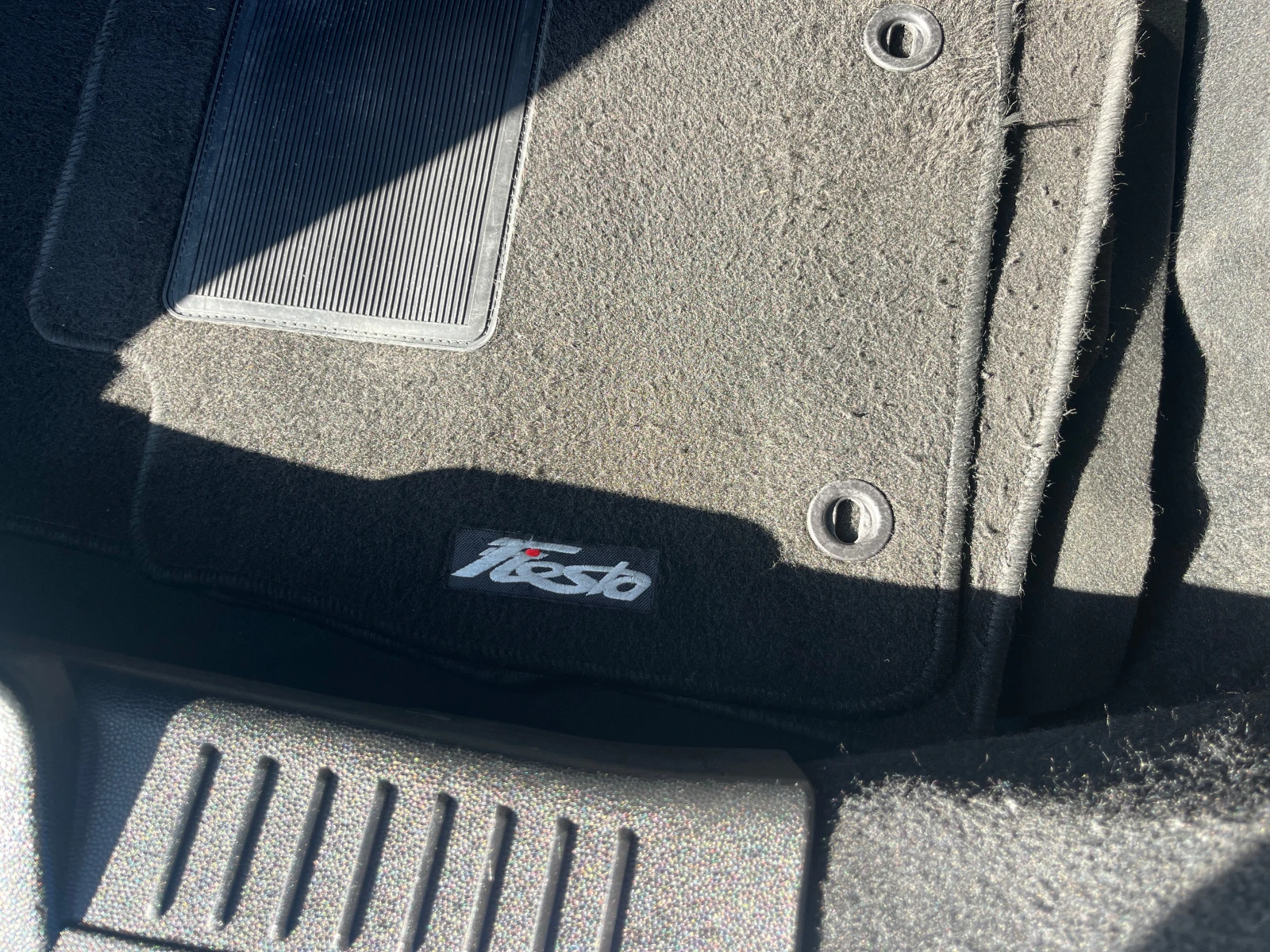 Ford Fiesta 1.4 / | Mobile.bg   11