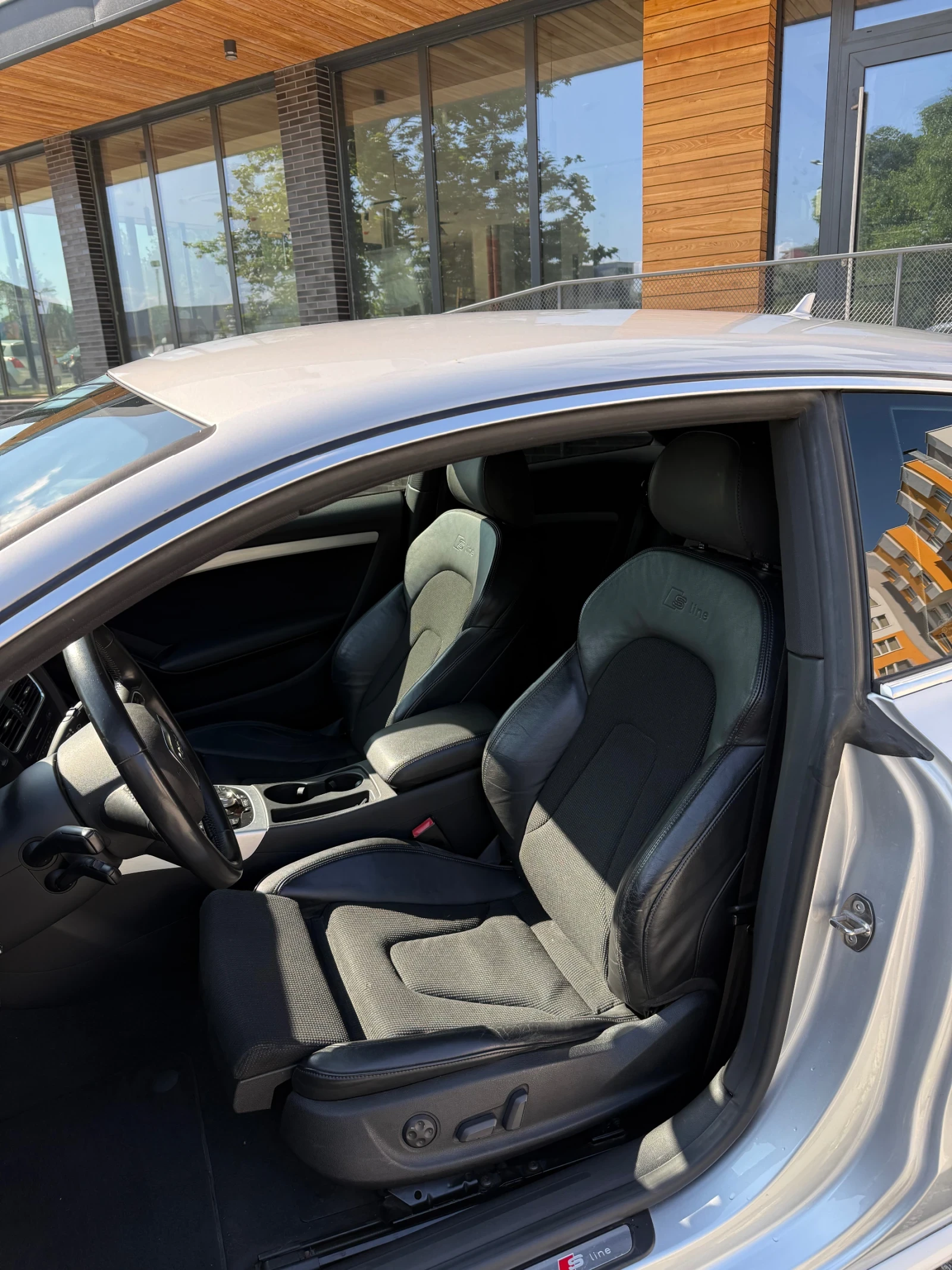 Audi A5 3.0TDI 3xS line, снимка 9 - Автомобили и джипове - 53763655