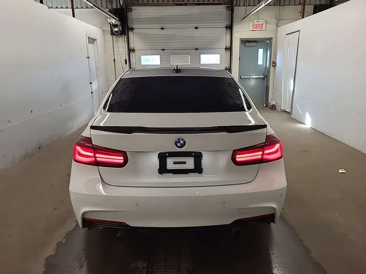 BMW 330 М Пакет/XDRIVE /CARFAX/Подгрев/Пано/Памет, снимка 6 - Автомобили и джипове - 53831484