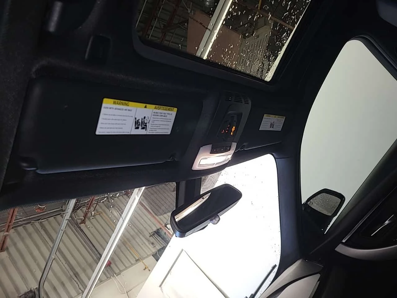 BMW 330 М Пакет/XDRIVE /CARFAX/Подгрев/Пано/Памет, снимка 13 - Автомобили и джипове - 53831484