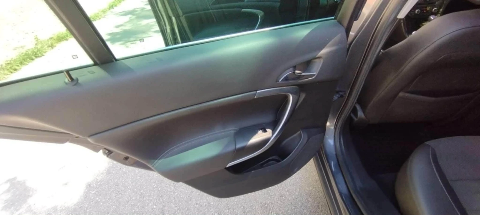 Opel Insignia, снимка 2 - Автомобили и джипове - 53952417