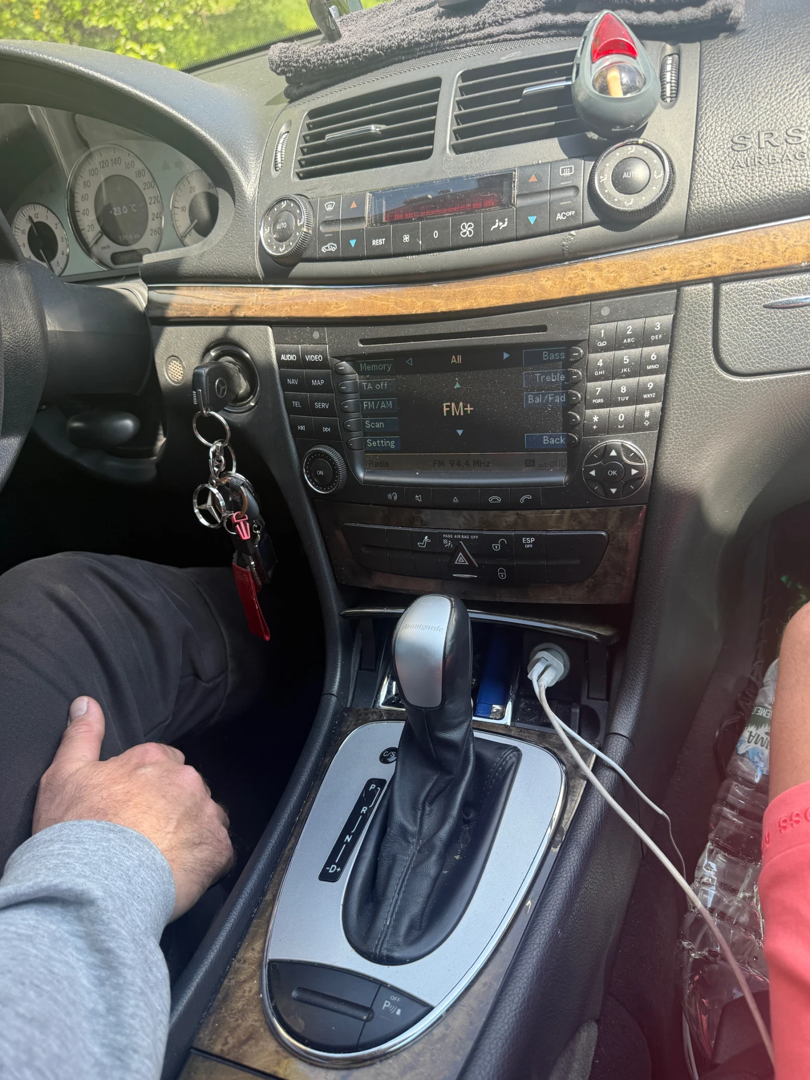 Mercedes-Benz E 320 E320, снимка 8 - Автомобили и джипове - 54236446