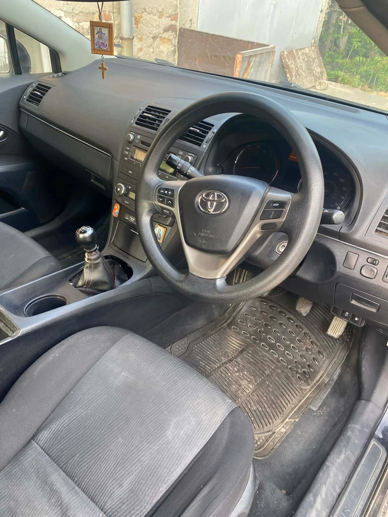 Toyota Avensis, снимка 3 - Автомобили и джипове - 54254337