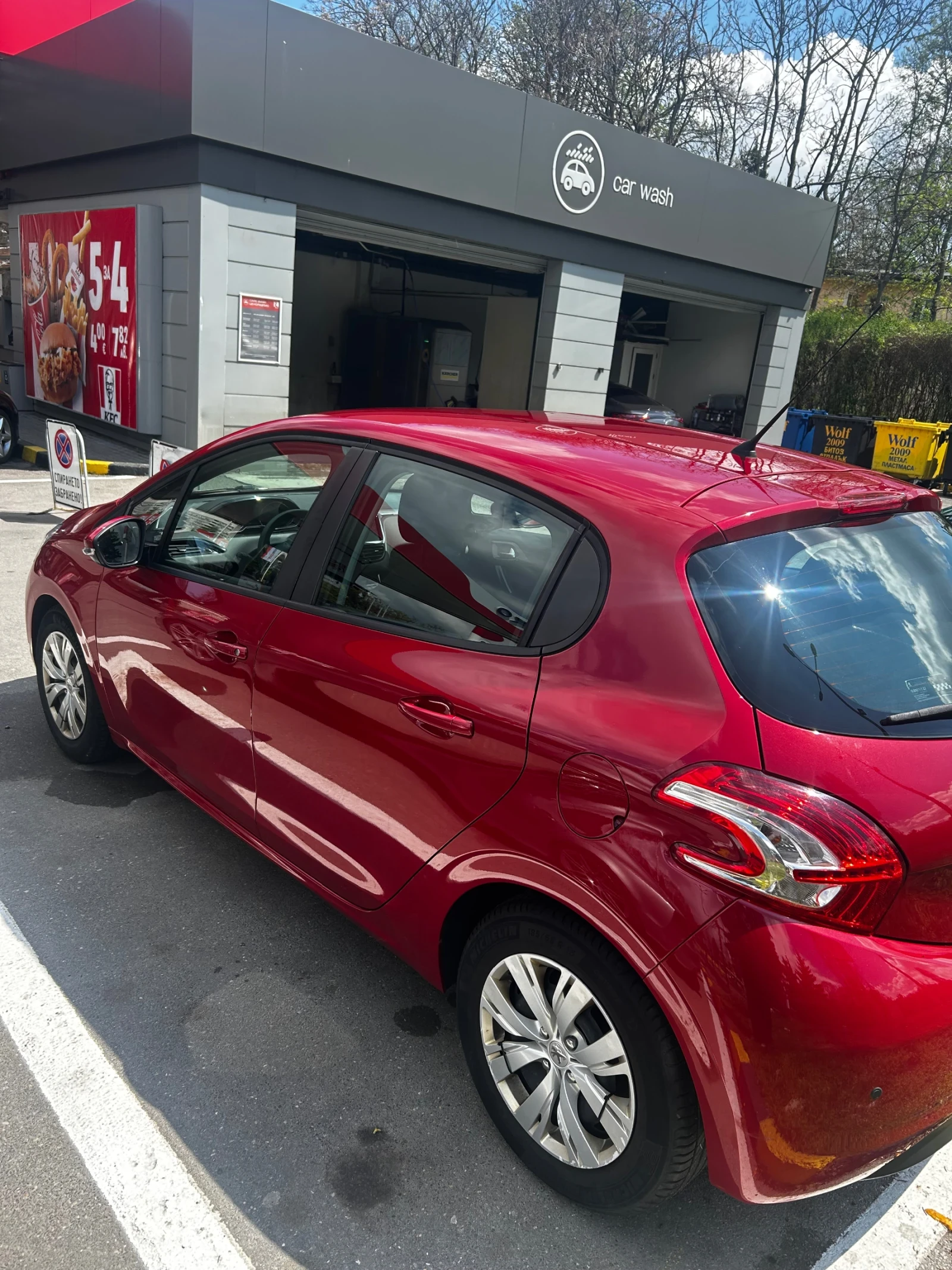 Peugeot 208, снимка 4 - Автомобили и джипове - 54629352
