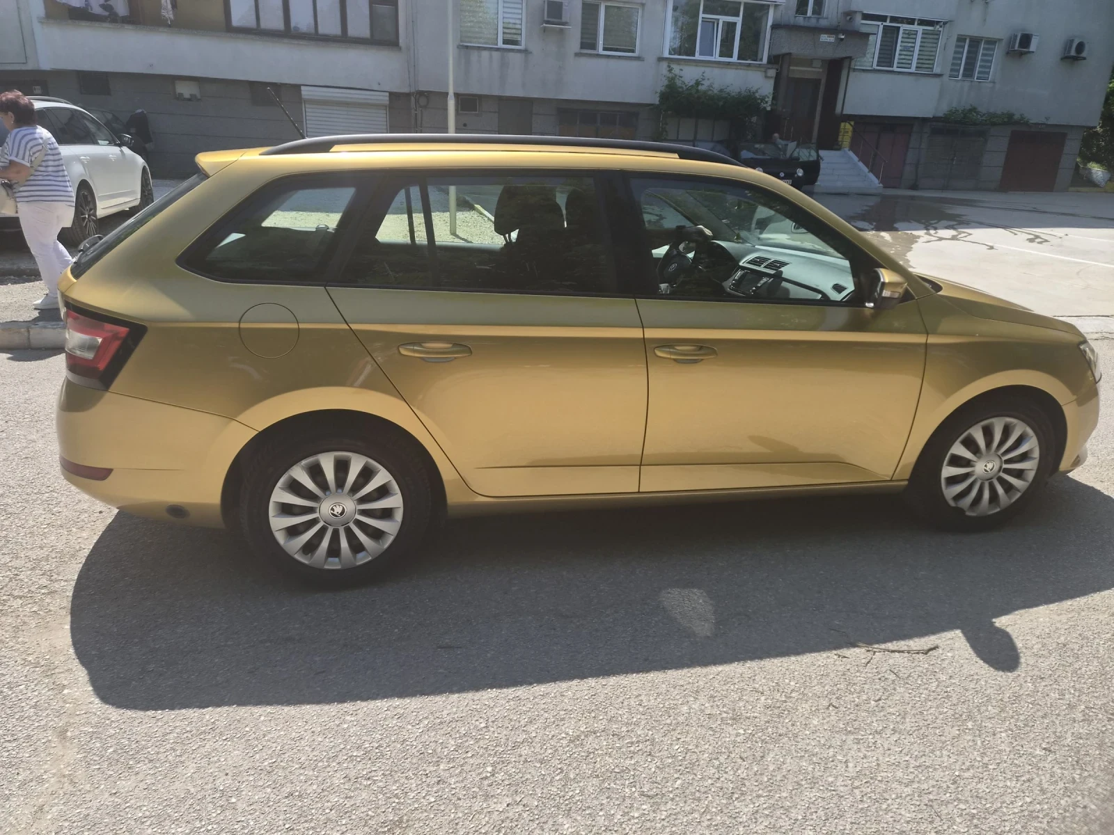 Skoda Fabia 1000куб.73кс газ.инж.2022г, снимка 3 - Автомобили и джипове - 54680213