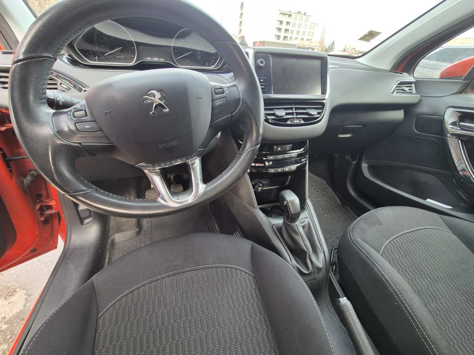 Peugeot 208 Първи и единствен собственик | от София Франс Ауто, снимка 7 - Автомобили и джипове - 55173015